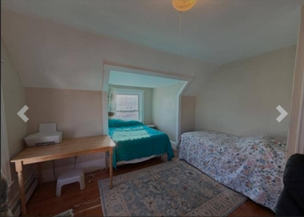 Unfurnished Room Available!