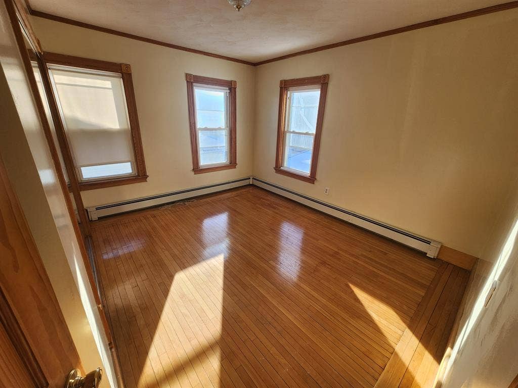 Unfurnished Room Available!