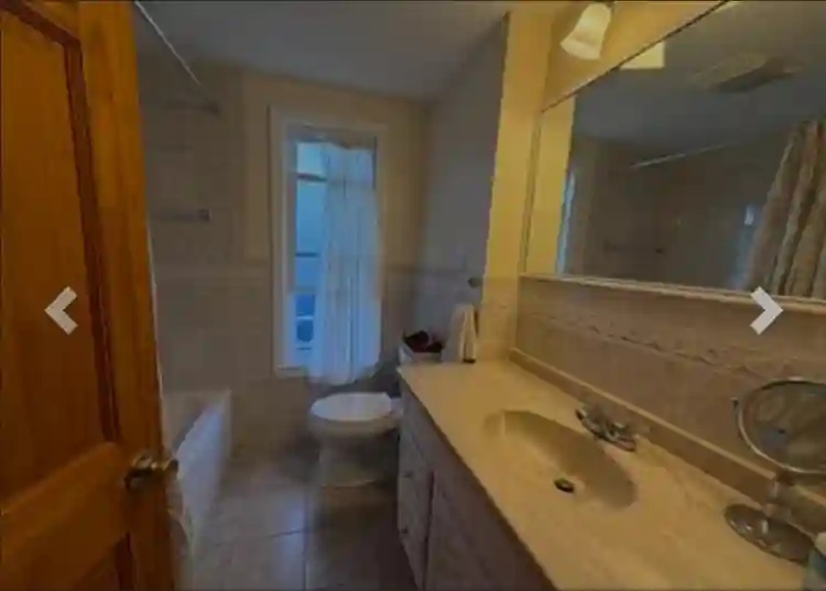 Unfurnished Room Available!