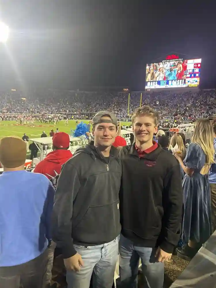 Looking for roommates