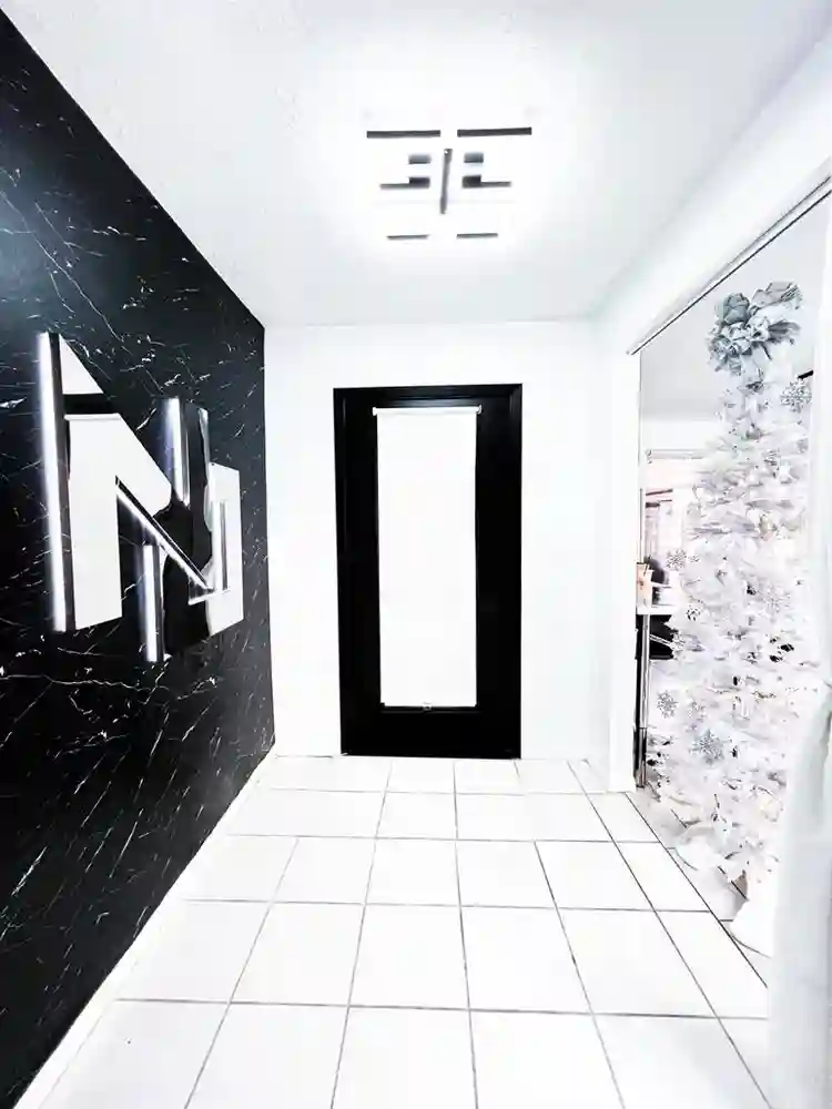 Mount Olympia Roommate Search