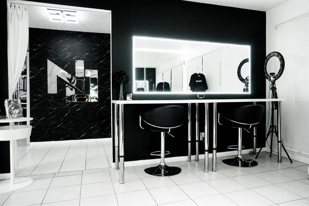 Mount Olympia Roommate Search