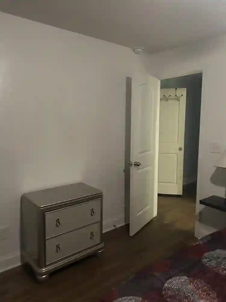 Peaceful Cozy Venetian Hills