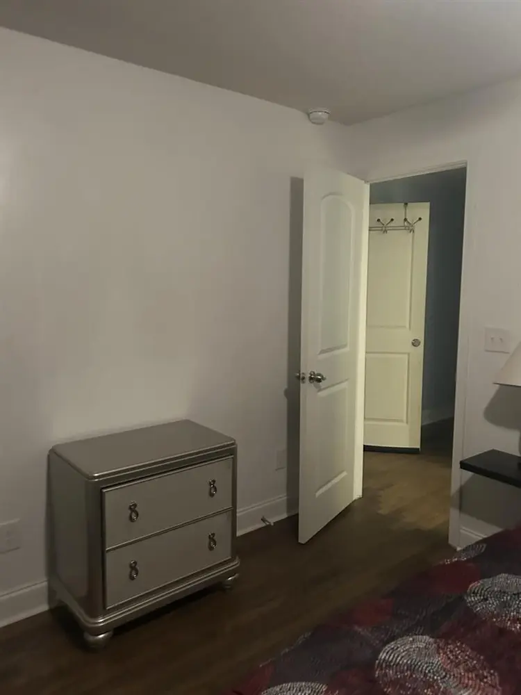 Peaceful Cozy Venetian Hills