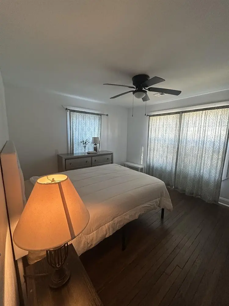 Peaceful Cozy Venetian Hills