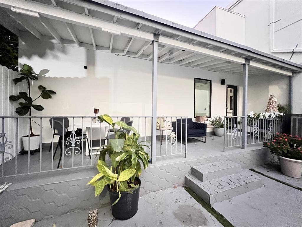 Beautiful Room Next to Brickell