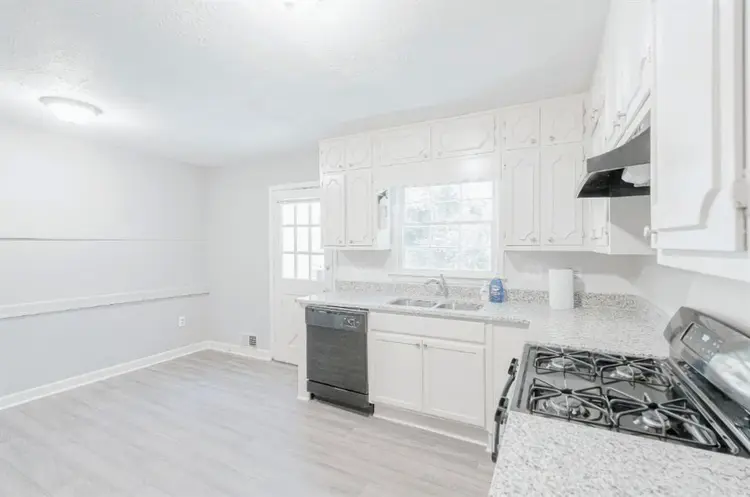 5 BR in Stone Mountain