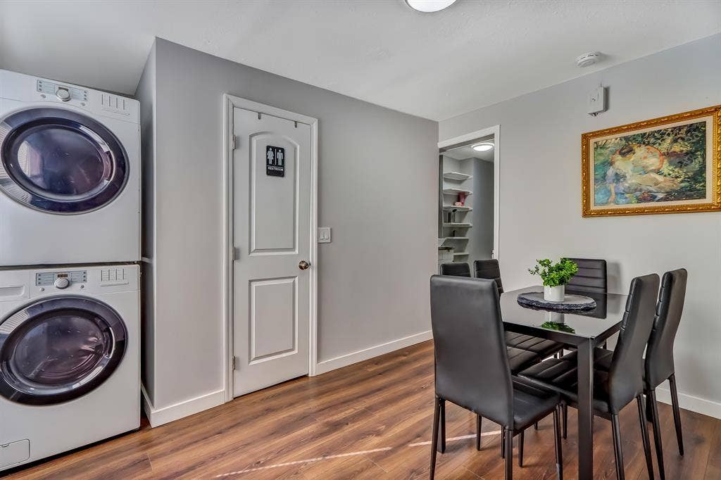 6 BR in Jacksonville