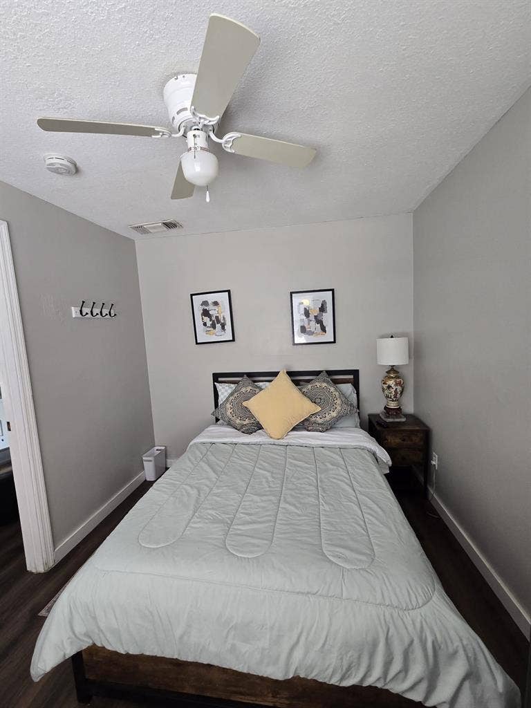 6 BR in Jacksonville
