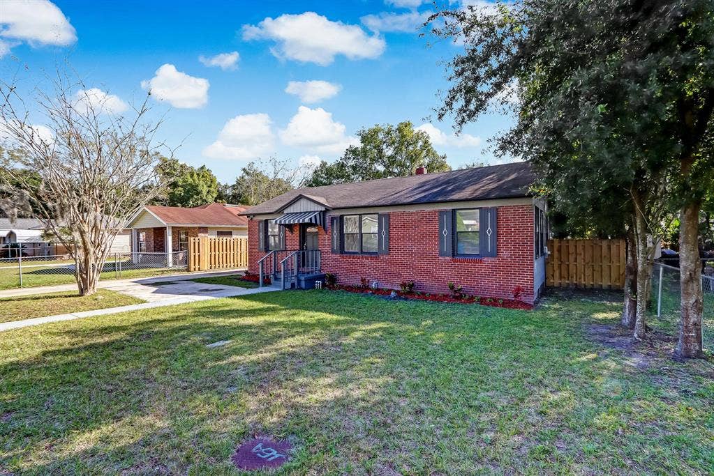 6 BR in Jacksonville