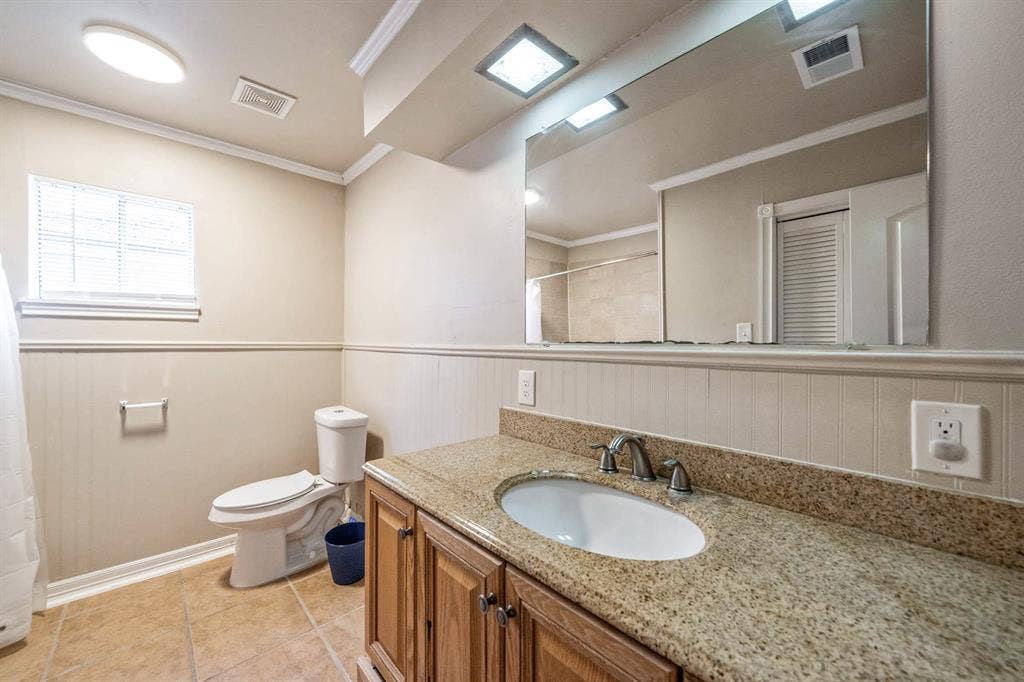 8 BR in Houston