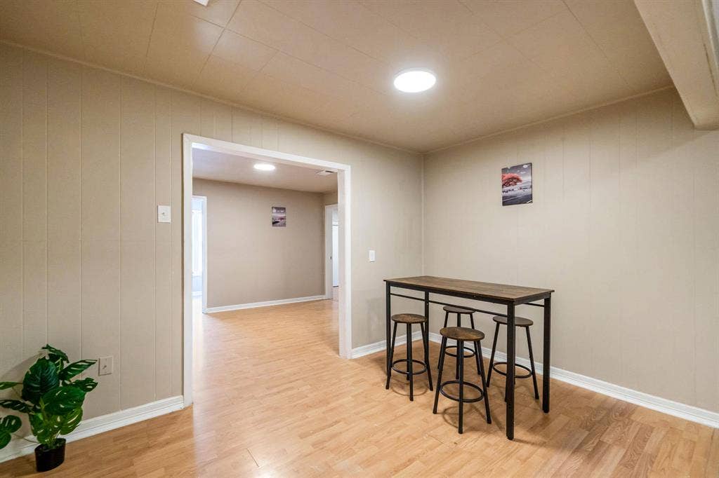 8 BR in Houston