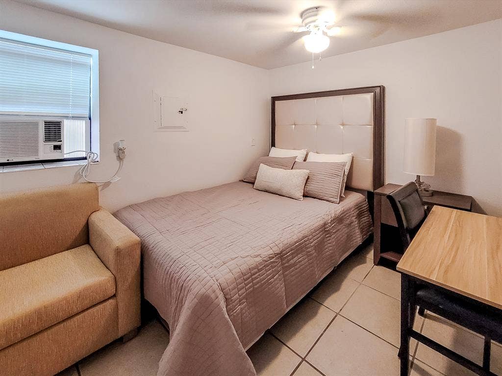 6 BR in St. Petersburg