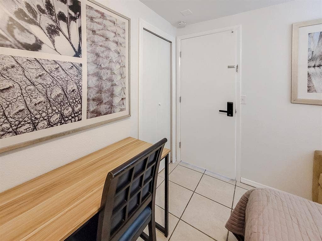 6 BR in St. Petersburg