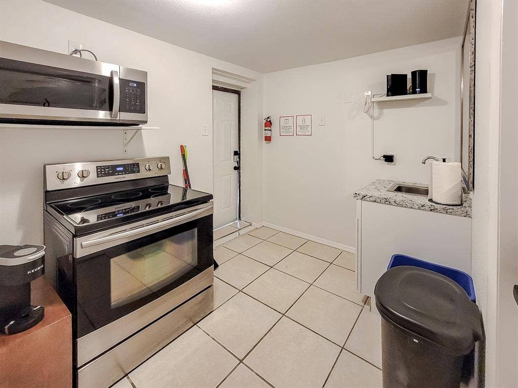 6 BR in St. Petersburg