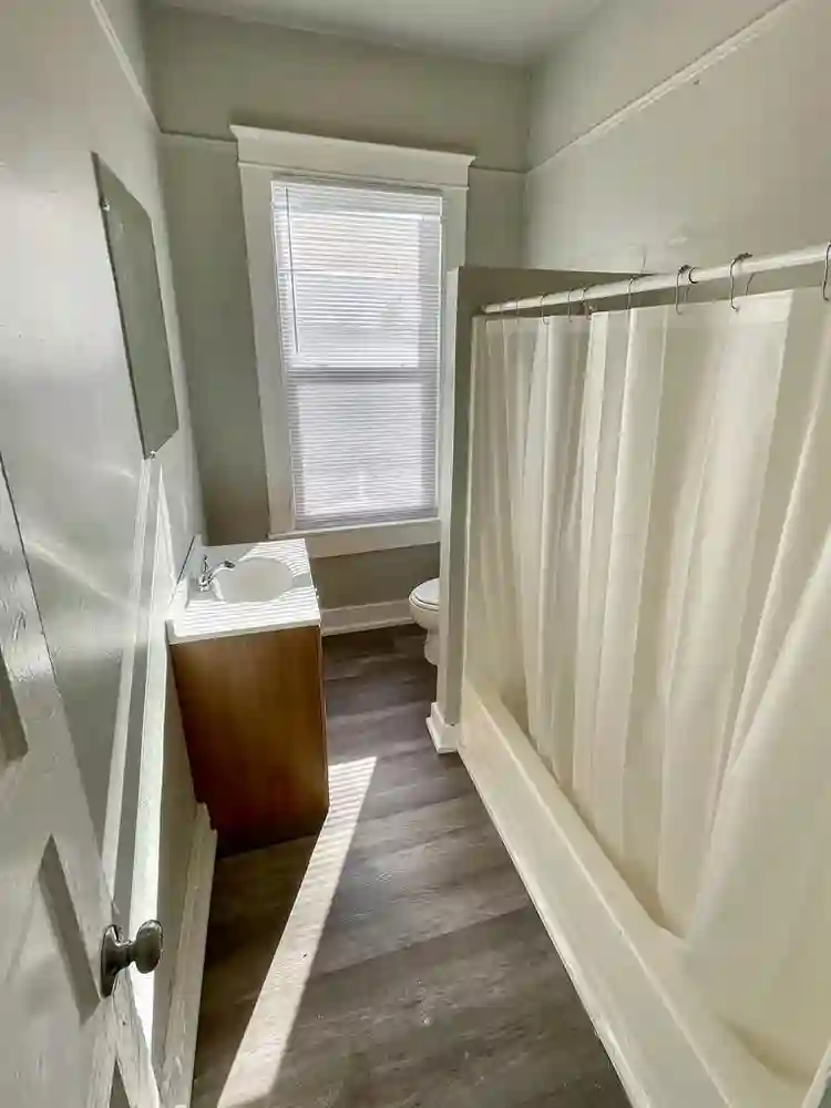 6 BR in Petersburg