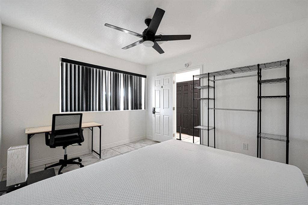 8 BR in Phoenix