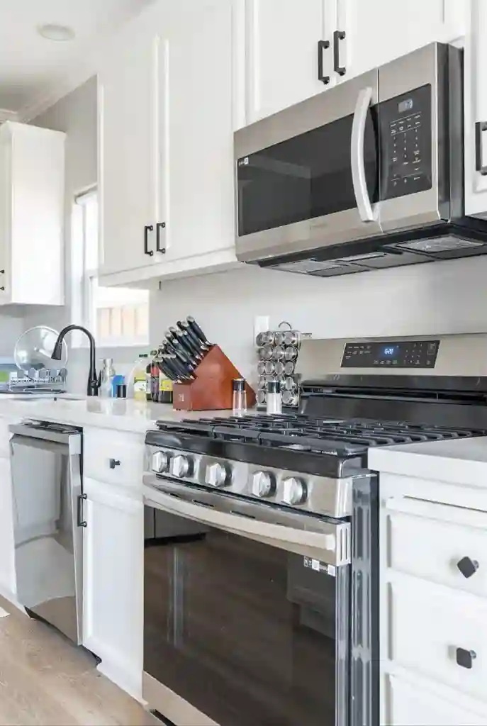 Private rooms for rent starting Jan