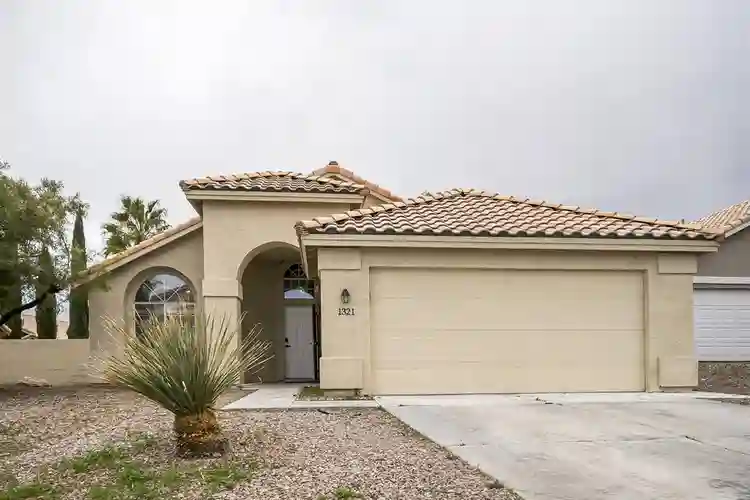 8 BR in North Las Vegas