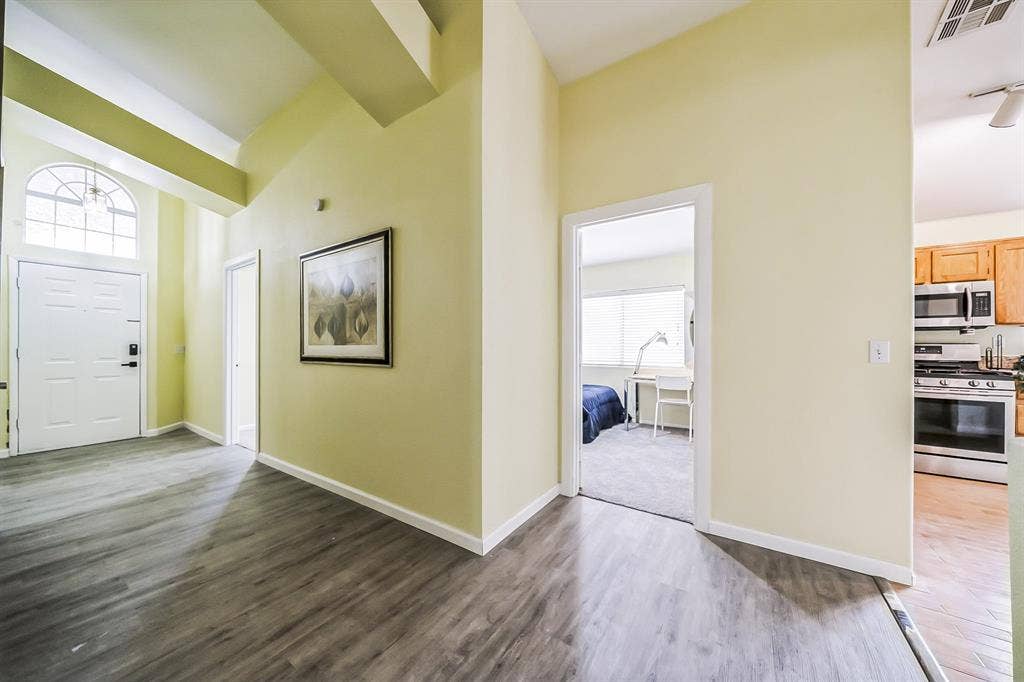 8 BR in North Las Vegas