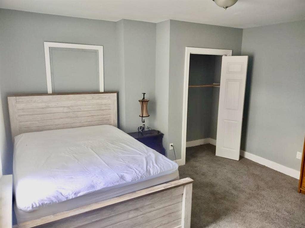 8 BR in Petersburg