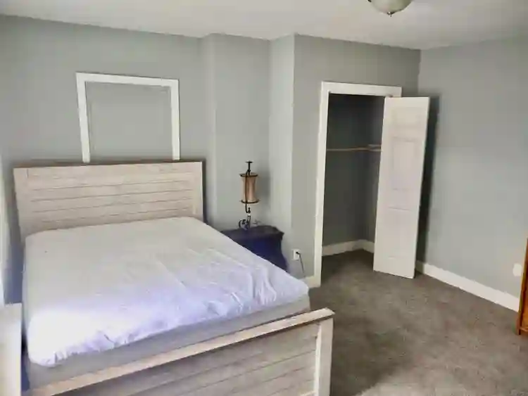 8 BR in Petersburg
