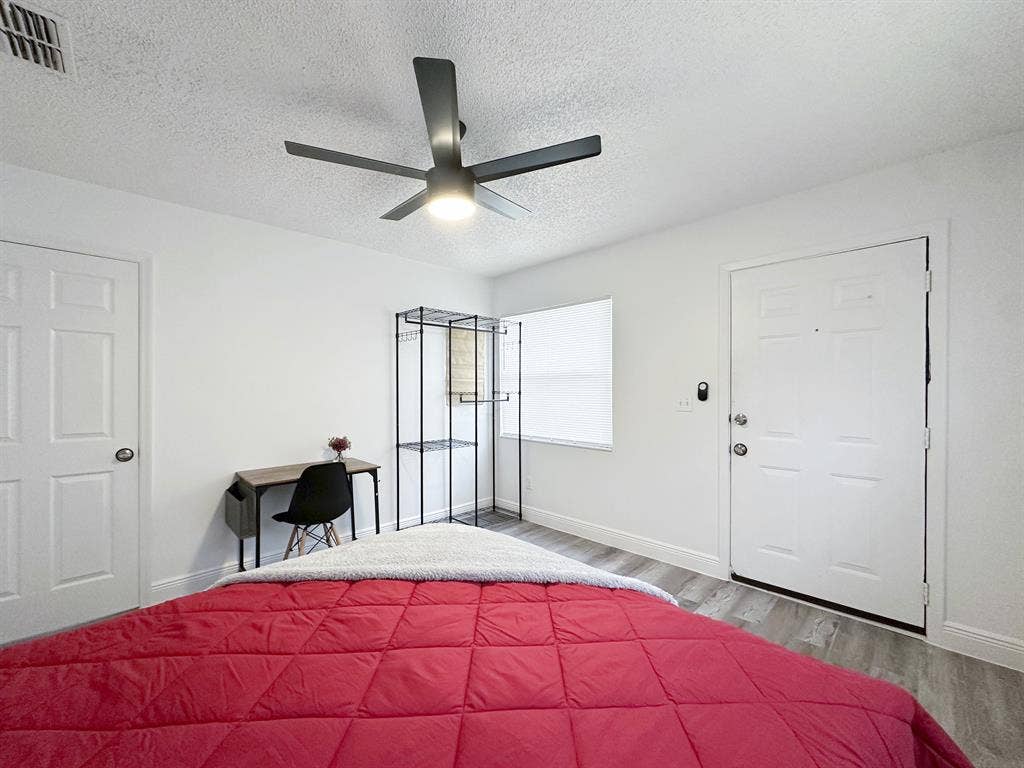 2 BR in Clearwater