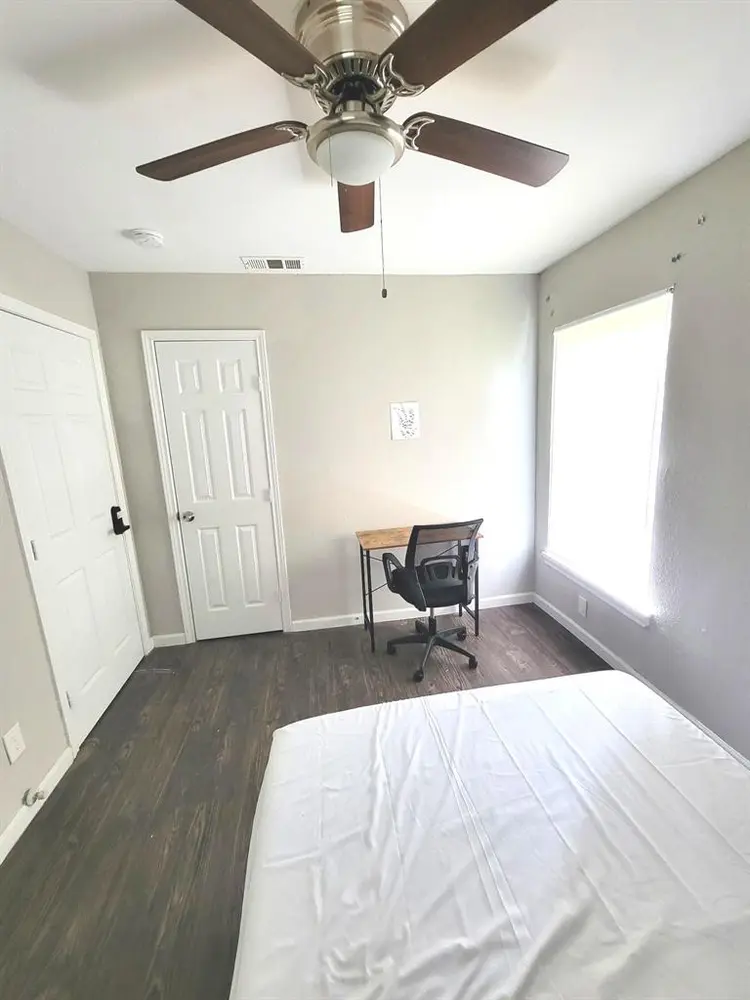 5 BR in Dallas