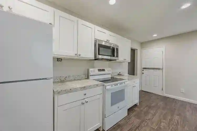 5 BR in Dallas