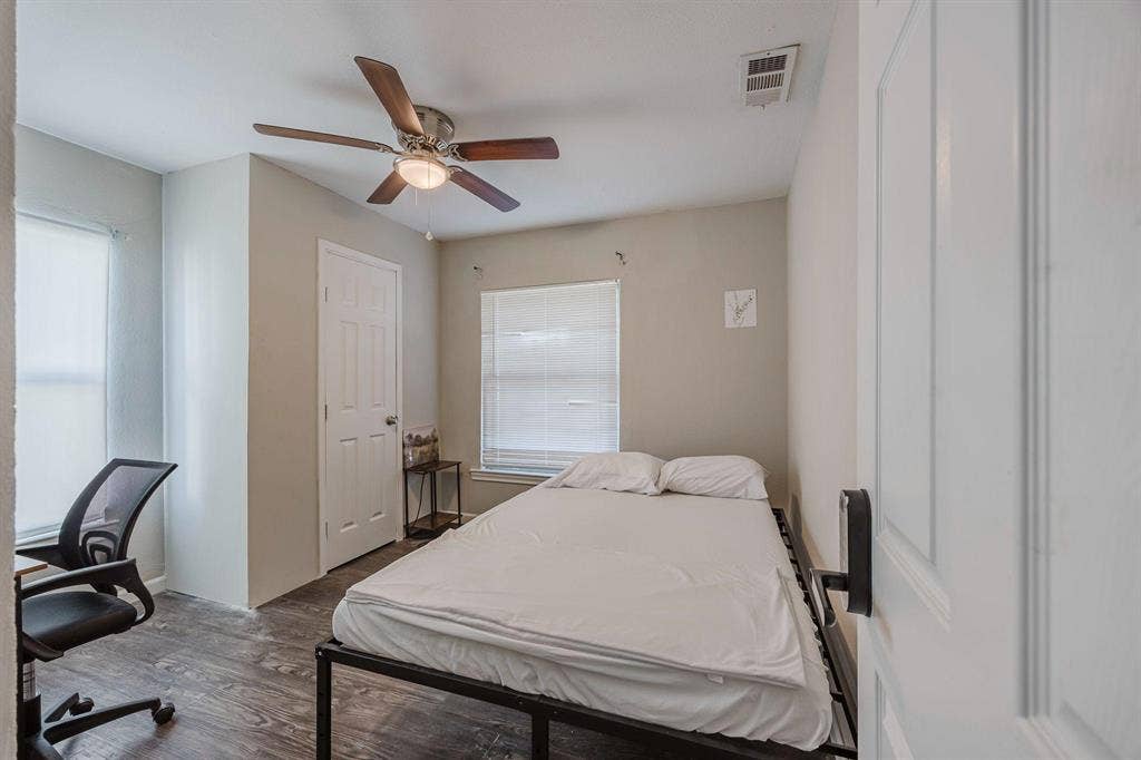 5 BR in Dallas