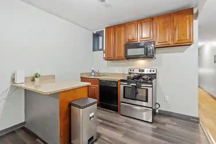 6 BR in Philadelphia