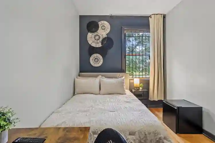 6 BR in Philadelphia