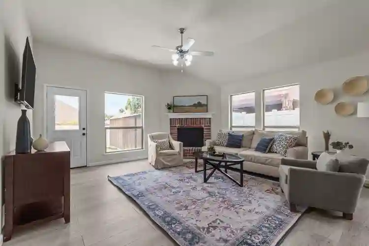 4 BR in Dallas