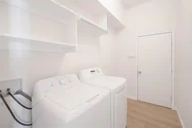 4 BR in Dallas