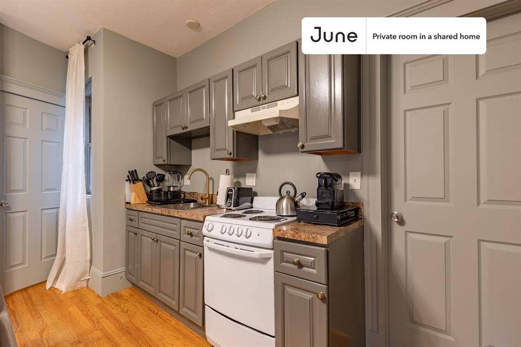 3 BR in Boston