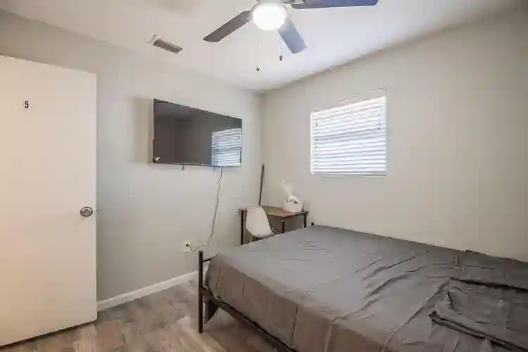 5 BR in Dallas