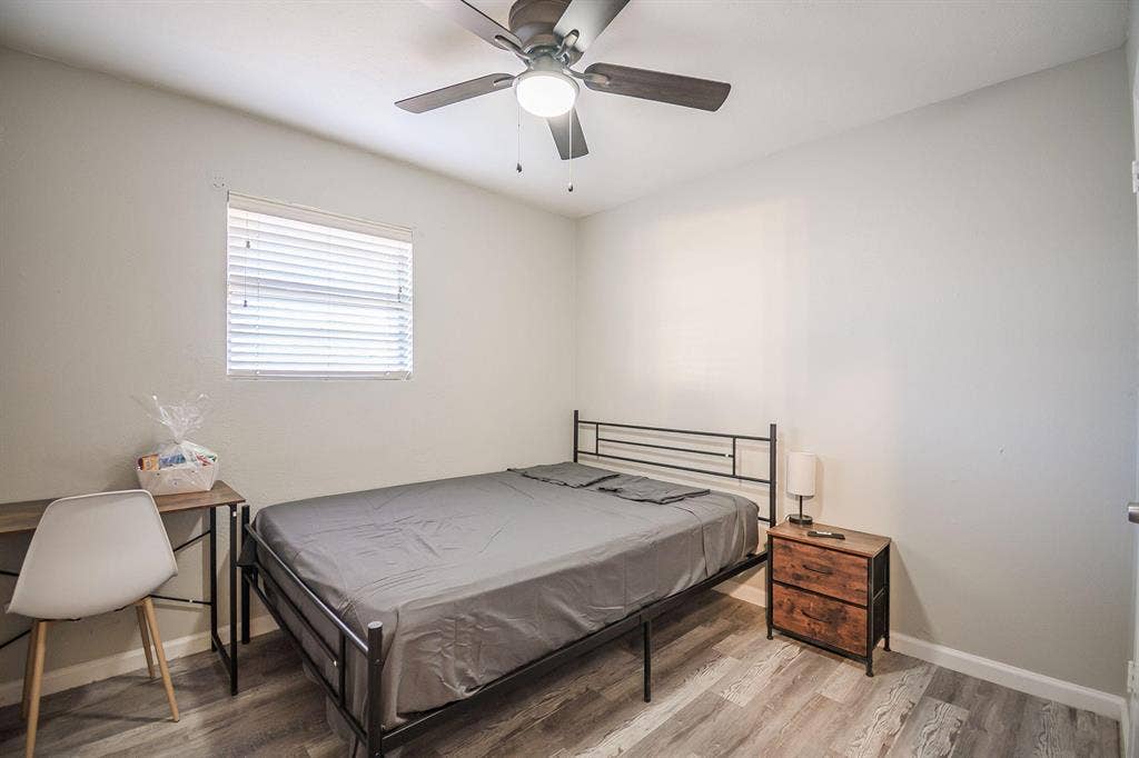 5 BR in Dallas