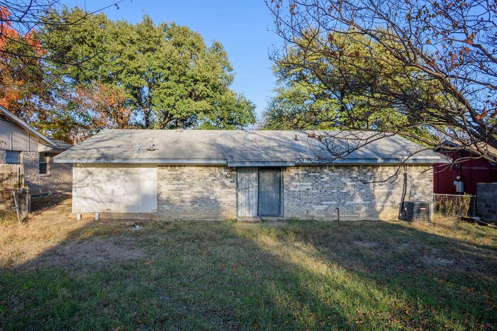 5 BR in Dallas