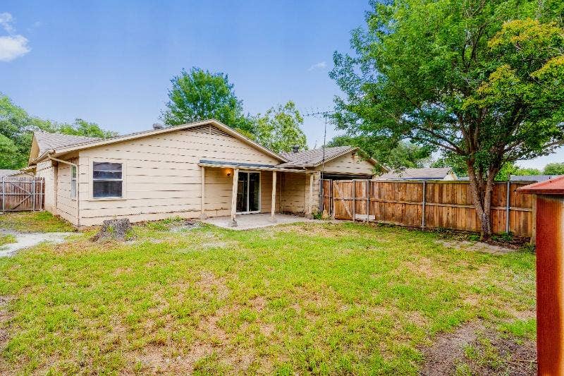 5 BR in Garland