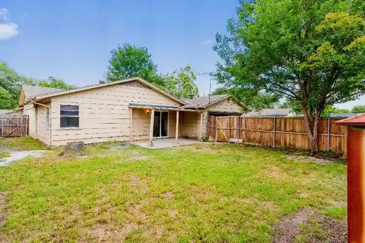 5 BR in Garland