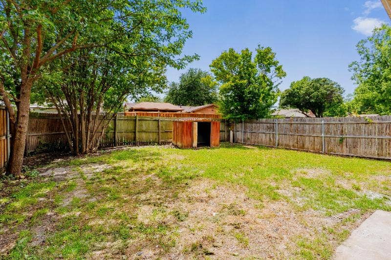 5 BR in Garland