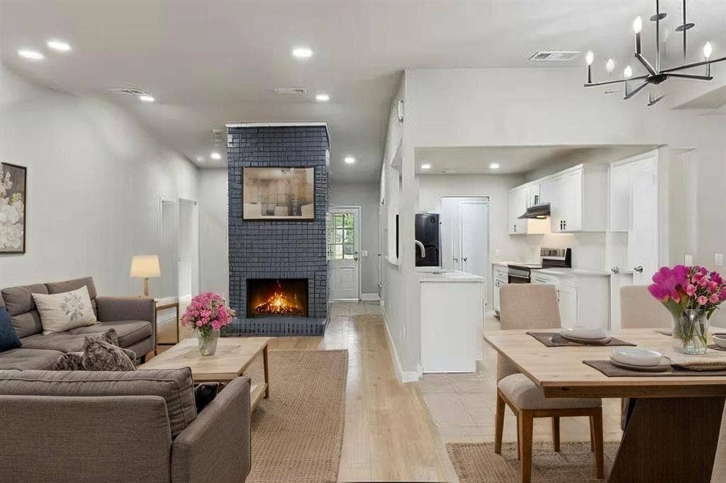 5 BR in Garland