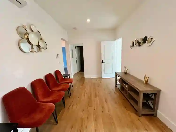 5 BR in Long Beach