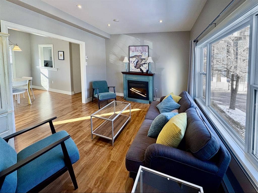 3 bedroom apartment - Jan to June