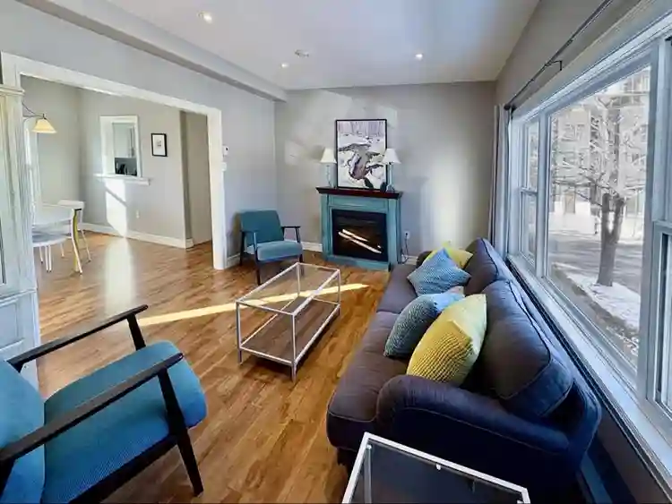 3 bedroom apartment - Jan to June