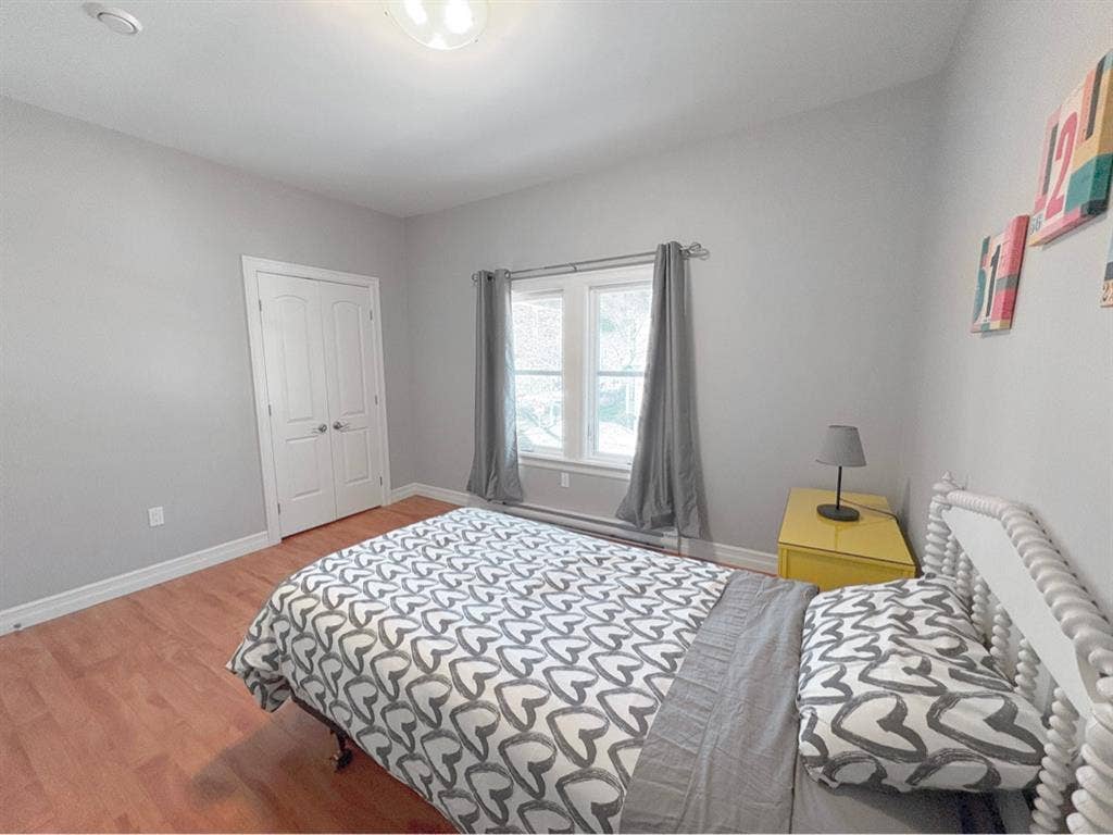 3 bedroom apartment - Jan to June