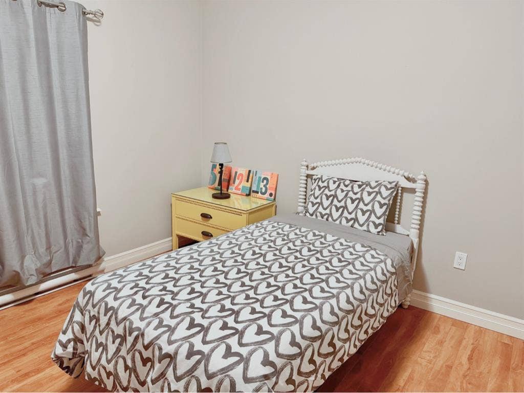 3 bedroom apartment - Jan to June