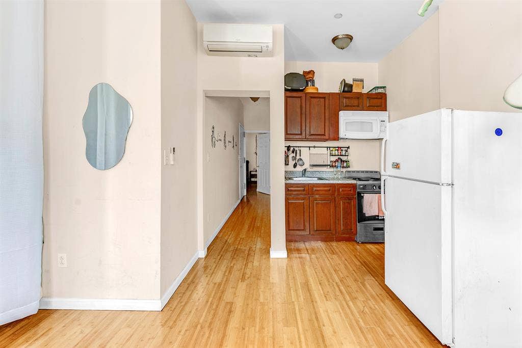 SUN-FILLED HARLEM BROWNSTONE