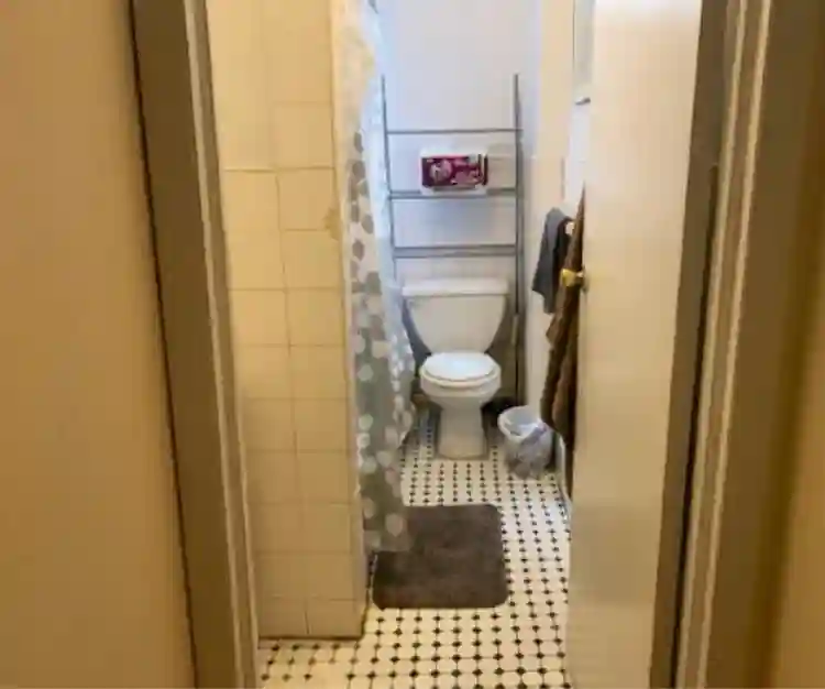 *MANHATTAN LEASE TAKE OVER ASAP*