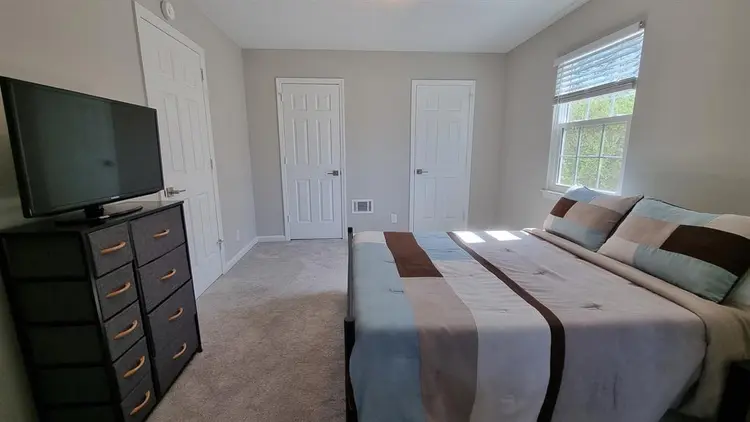 Private Room Available now!